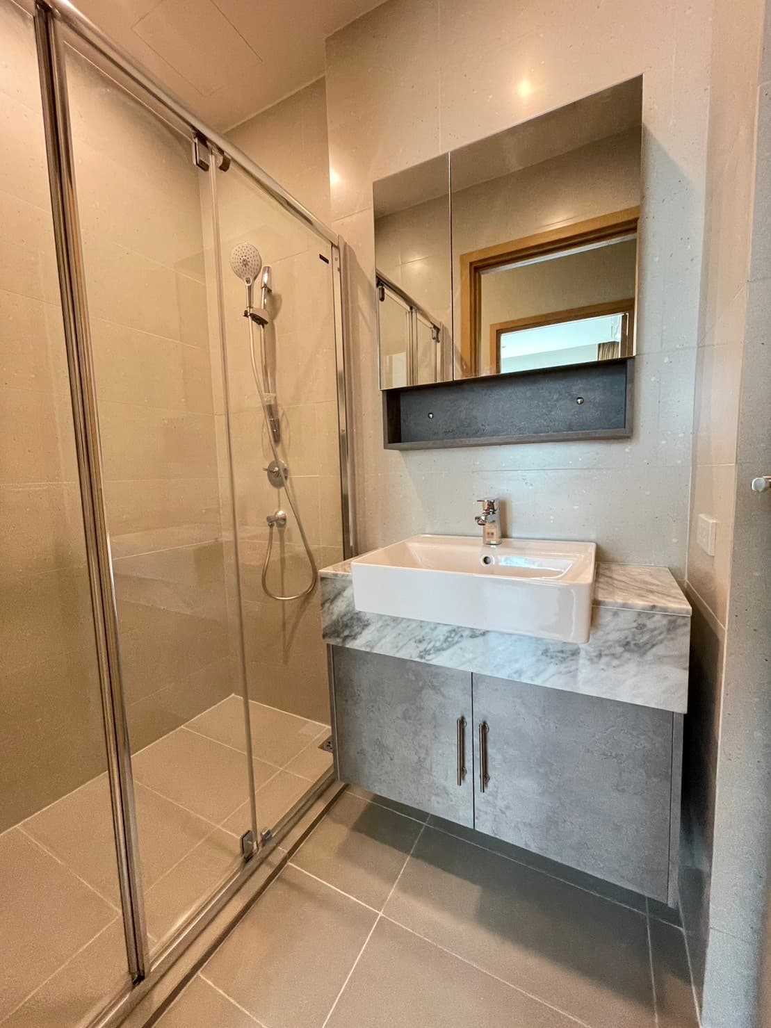 3278 – 338_bathroom.jpg