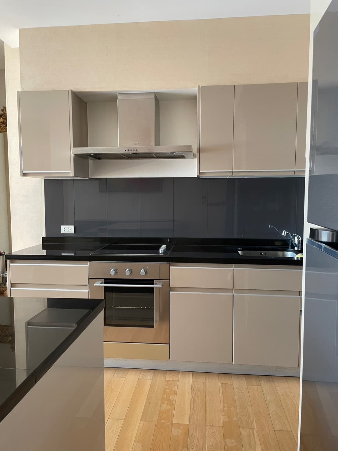 3278 – 420_kitchen.jpg